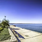 Mit Meerblick By Interhome * Vinistina